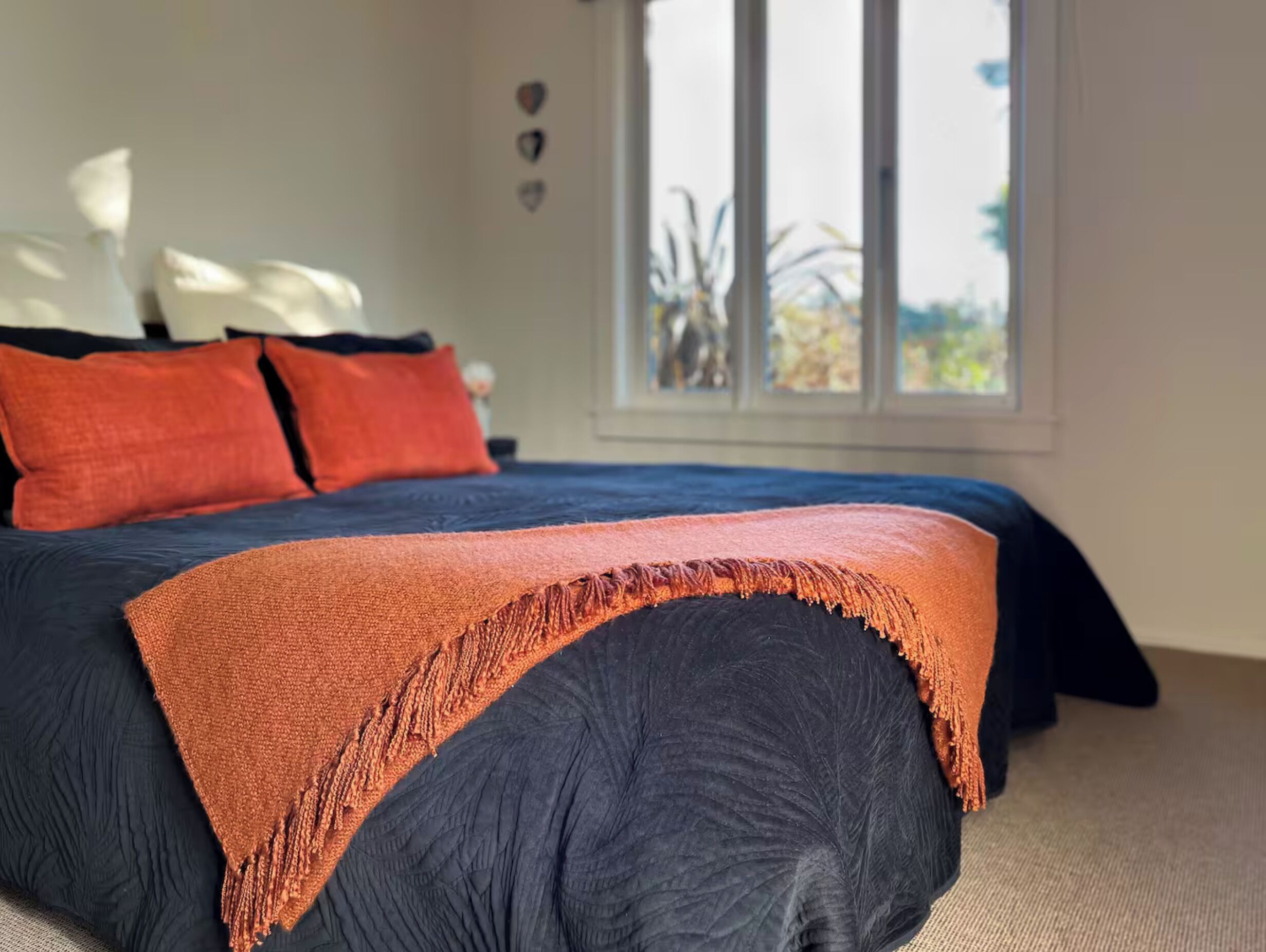 2 slaapkamers, een kluis op de kamer, een strijkplank/strijkijzer