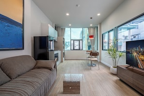 Signature Studio Suite, 1 King Bed with Sofa bed | In-room dining - Home by CR Concept in The Center (Ho Chi Minh City)