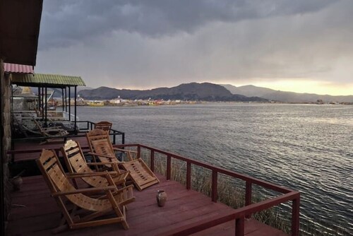 Uros & Titicaca's Rest Lodge, Peru