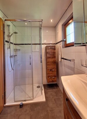 House | Bathroom