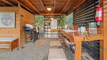 Fridge, coffee/tea maker, cookware/dishes/utensils, dining tables