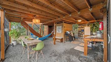 屋外ダイニングエリア