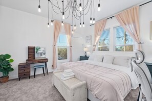 1 slaapkamer, een strijkplank/strijkijzer, wifi, beddengoed