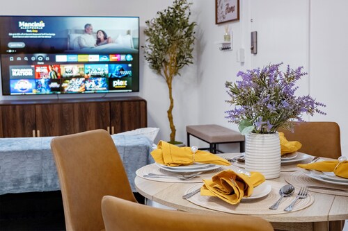 Modern Guest House/AC/TV/Desk/Central Sanjose