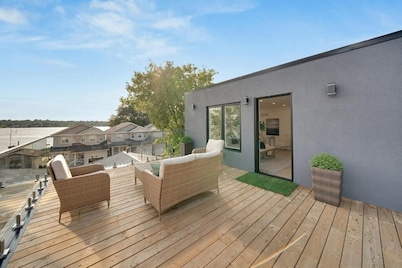 Lakeside Gem - Frenchman's Bay