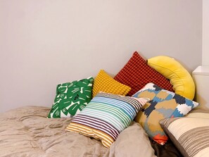 1 bedroom, WiFi, bed sheets