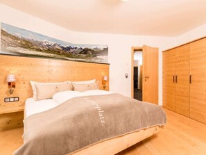 Villa | 6 bedrooms, individually furnished, bed sheets