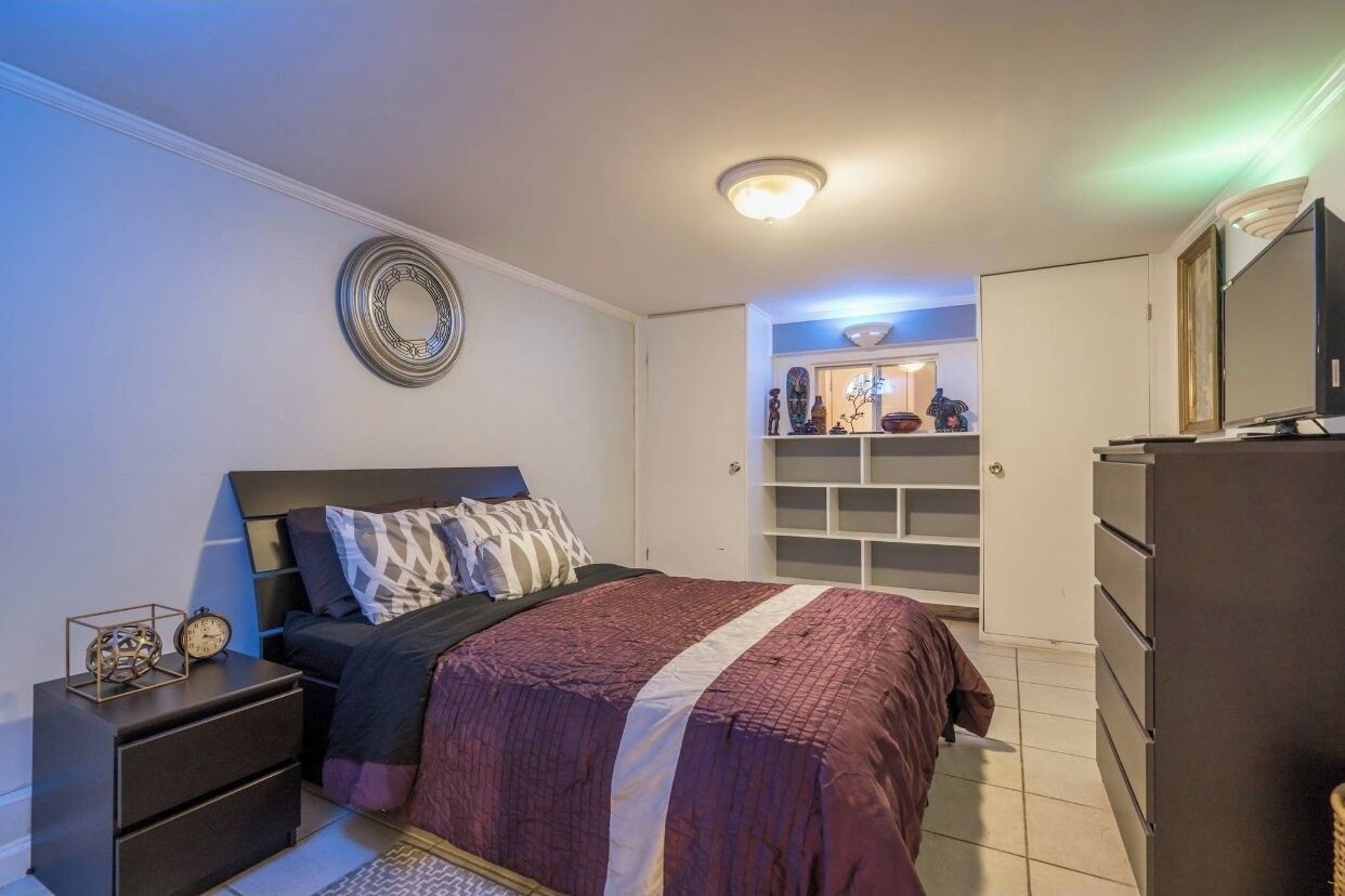 1 bedroom, iron/ironing board, travel crib, WiFi