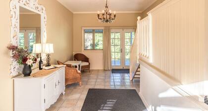 Foxglove Luxury accommodation stay. Tranquil retreat in Tilba Tilba