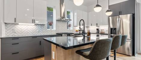 Fridge, microwave, oven, stovetop