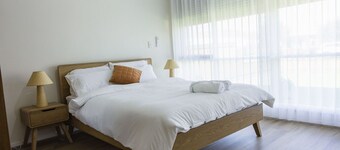 Newly Renovated 3BR Home | Heart of Werribee | Family Friendly I Walk to Dining, Parks & Station