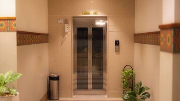 Fahrstuhl