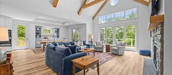 Down on the Bluff: Five bedroom lake home with 200' of private waterfront