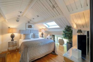 4 Schlafzimmer, Bügeleisen/Bügelbrett, Reisekinderbett, WLAN