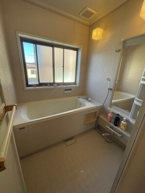 Hair dryer, towels, soap, shampoo - Quiet residence near to shibuya (2f) (世田谷区)