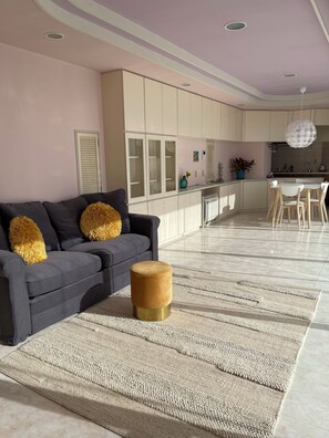 TV - Quiet residence near to shibuya (2f) (世田谷区)