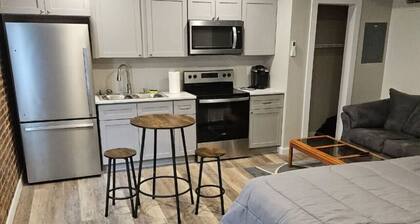 728 E. Broadway Ave., Unit 204, Maryville, TN.