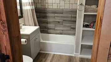 SĂšche-cheveux, serviettes fournies