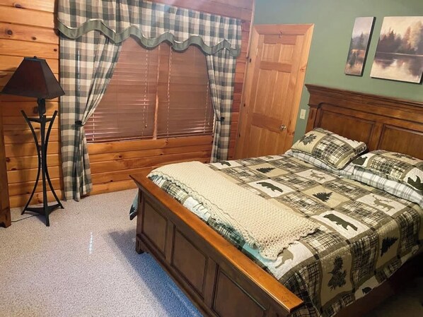 Iron/ironing board, travel cot, WiFi, bed sheets