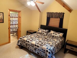 Iron/ironing board, travel cot, WiFi, bed sheets