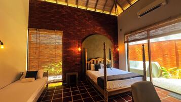 5 chambres, fer et planche à repasser, Wi-Fi, draps fournis