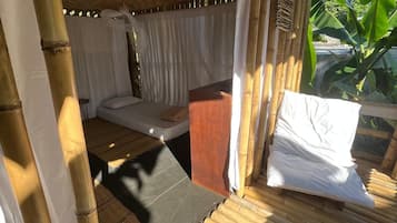 Shared Dormitory | Bed sheets