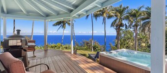 Country Oceanfront 5-bedroom house in Ookala