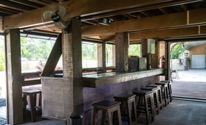 Bar (on property) - Crosby Retreat (Crosby)