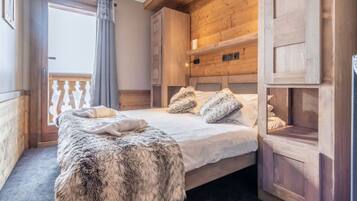 Apartment | 5 bedrooms, bed sheets