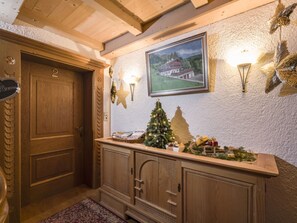 Interior - Landhaus Alpbach: A Scenic Retreat (Alpbach)