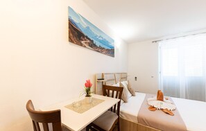 1 habitación, cuna de viaje y wifi gratis 
