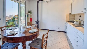 冰箱、炉灶、洗碗机、厨具/餐具