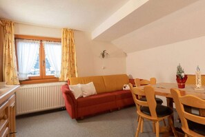 Interior - Holiday Apartment in Mittelberg With Wifi (Mittelberg)