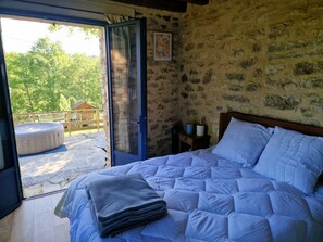 3 bedrooms, iron/ironing board, travel crib, free WiFi - Country house 6 persons with jacuzzi in Périgord Noir (Audrix)