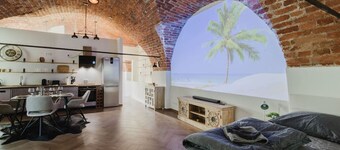 Dreamy Brick Loft- Central & Right on the Ilz