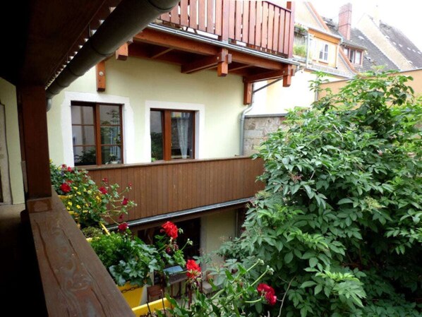 Maison | Enceinte de l’hébergement