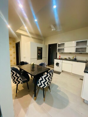 Superior Apartment, Balcony, Garden View | In-room dining - 2Bedroom BahriaTown-Manzar Holiday Homes (Rawalpindi)