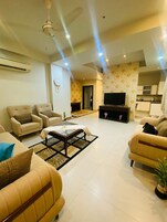 Superior Apartment, Balcony, Garden View | Living area