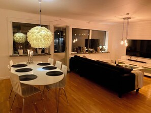 Dining - Nice townhouse close to Gothenburg and the sea (Västra Götalands län)