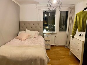 3 bedrooms, iron/ironing board, WiFi, bed sheets - Nice townhouse close to Gothenburg and the sea (Västra Götalands län)