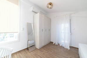 2 dormitoris, planxa i posts de planxar, wifi gratuïta i roba de llit