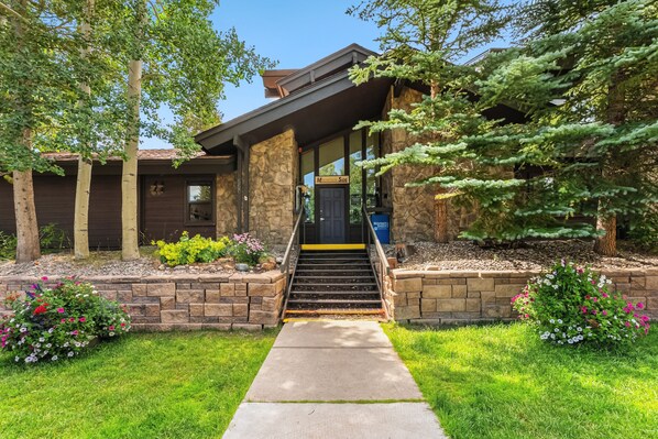 Exterior - Main St & Marina | Pool Hot Tub Sauna (Frisco)