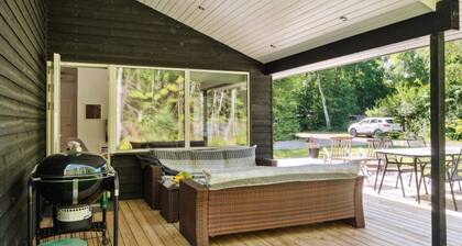 "Hotherus" - from the sea by Interhome