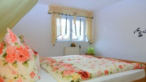 House | 2 bedrooms - Charming Apartment in Sebnitz With Garden (Sebnitz)