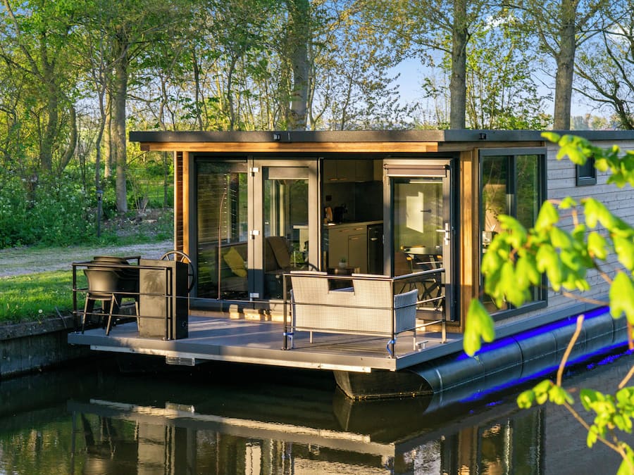 Luxury Cabin, 2 Bedrooms, Kitchen, Harbour View | Minibar, in-room safe, individually decorated, individually furnished