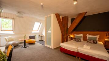 Minibar, coffres-forts dans les chambres, décoration personnalisée