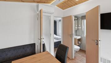 2 bedrooms, free WiFi