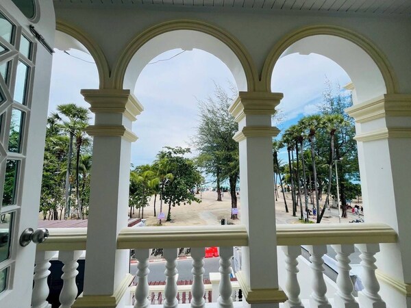 Seaside Patong House - Patong Beach