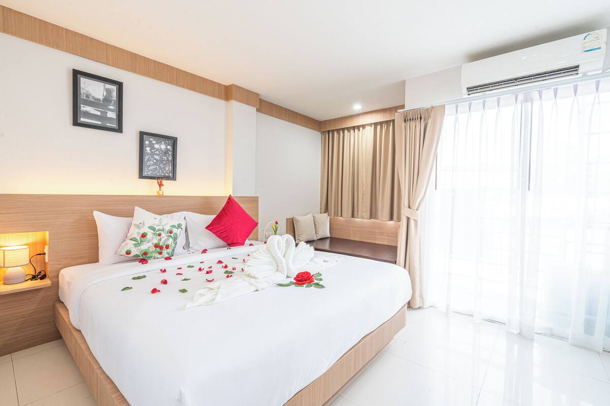 Phòng đôi Deluxe, ban công, quang cảnh thành phố | Truy cập Internet không dây miễn phí 