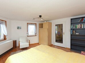 Ferienhaus | 2 Schlafzimmer, individuell eingerichtet